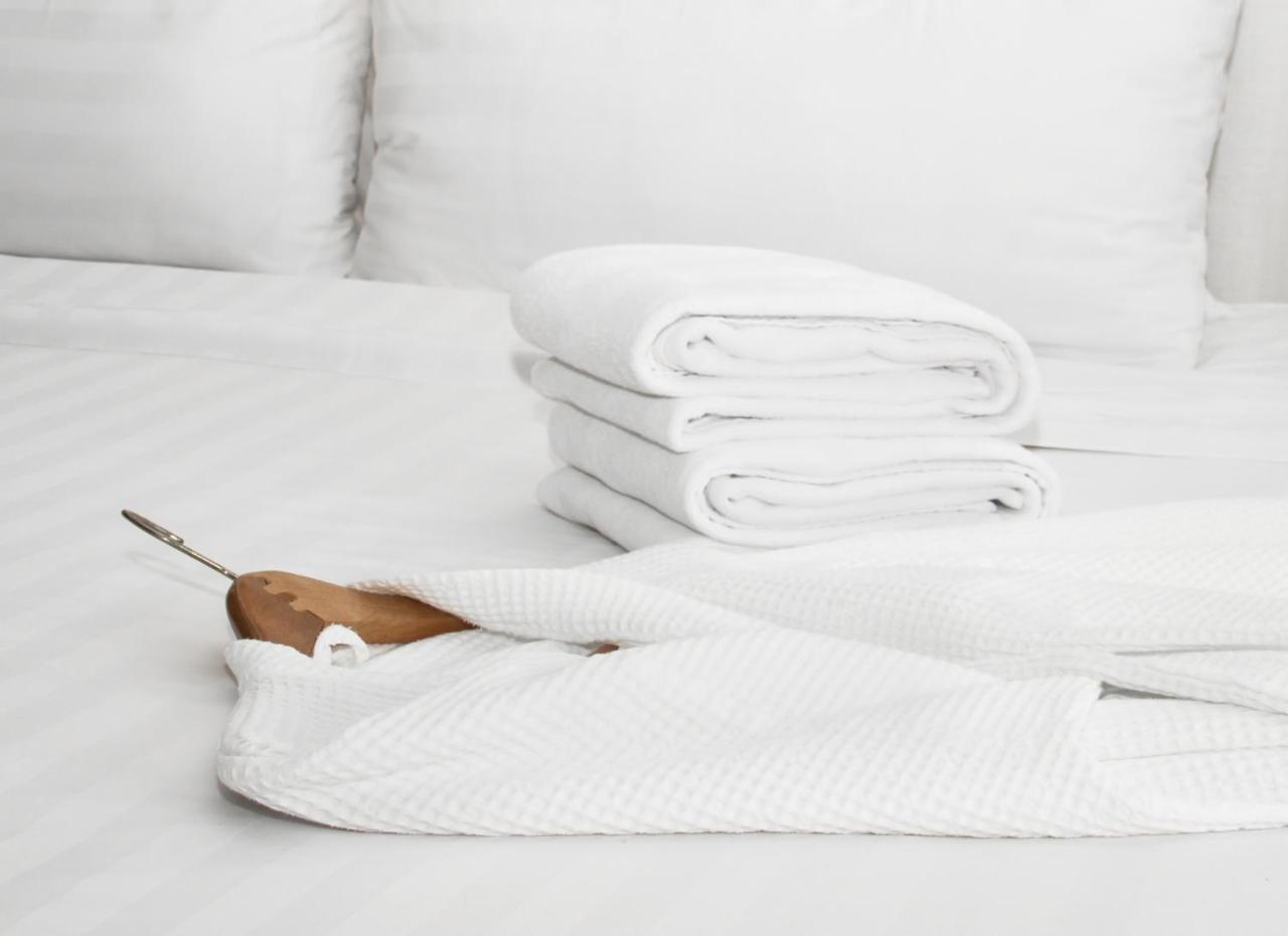 Pomeroy Inn And Suites Chetwynd Екстер'єр фото